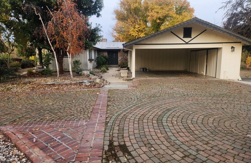 Red Bluff House | 2 acres 3 bed 3.5 bath on the Sacramento River.