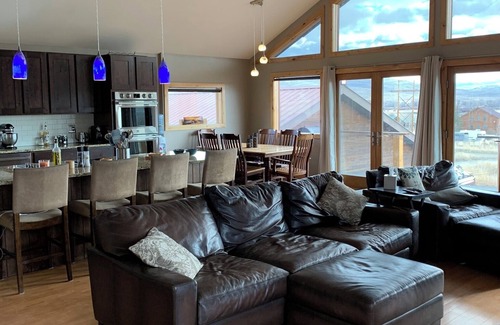 Gunnison House | 2+ Acres with large deck and hot tub, 30 minutes from Crested Butte