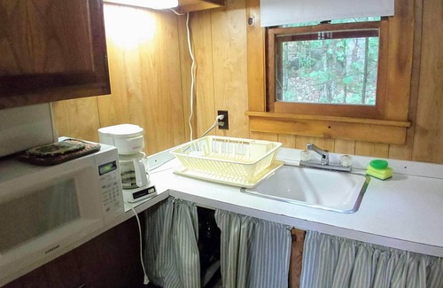 Chestertown Cottage | #2 Adirondack FamilyFriendly Waterfront on LoonLake. Boating,fishing,swimming!