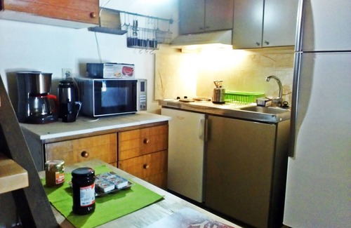 Kolymbari House | 2 apartments - waterfront - private place to swim - divided terraces