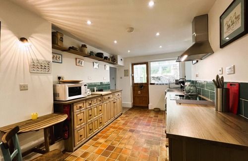 Shanklin Cottage | 2 Apse Castle Cottage