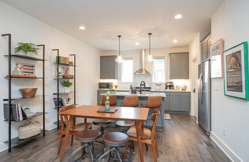 Katie Hill Neighborhood Condo | 2 Balcony Suites, Private Garage Parking, Dogs Welcome, Near Downtown