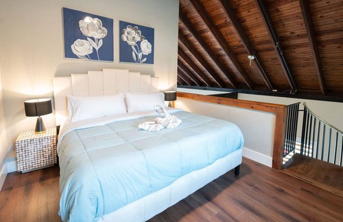 Lambertville House | 2 Barn Suites in Lambertville, NJ -- Cozy and luxurious!