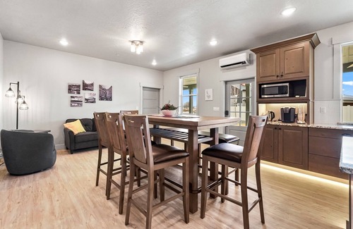 Caldwell House | 2 Barndos|Family Reunion|Sport Teams|RV Options|Pickleball|Corporate Functions