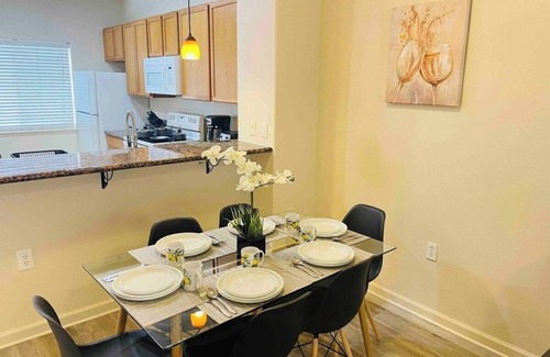 Reno House | 2 Bd, 2.5 Baths, Sleeps 5/A8