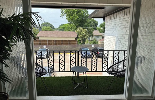 Vickery Place Apartment | 2 BD/2 BA - KING beds, Gated Parking