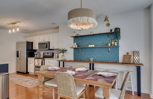 Evans Cottage | 2 bd/2 bath Adorable Cottage in Evans, GA!