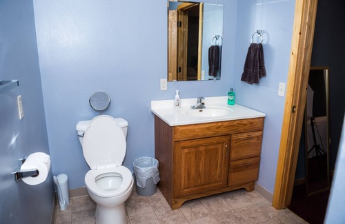 Bonesteel Cabin | 2 bd. 2 bath indoor parking