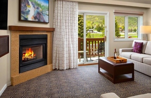 Highland Meadows Apartment | 2 BD 2 Bath Villa with Full Kitchen at Marriott's Streamside Birch at Vail