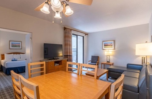 Baristo Resort | 2 Bd Suite