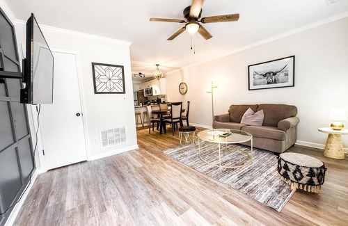 Southwest Raleigh House | 2 bd townhome near DT Raleigh - starts at 2.6k/month