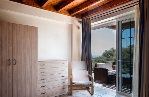 Gargaliani Villa | 2 bd villa, pet friendly in Messinia with sea view. Family-friendly and quiet.