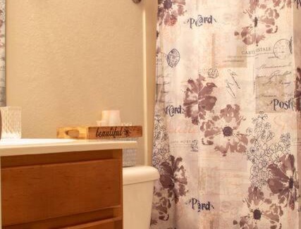 Villa Heights Apartment | 2 bdr Townhome Plaza Midwood - 10 min to uptown