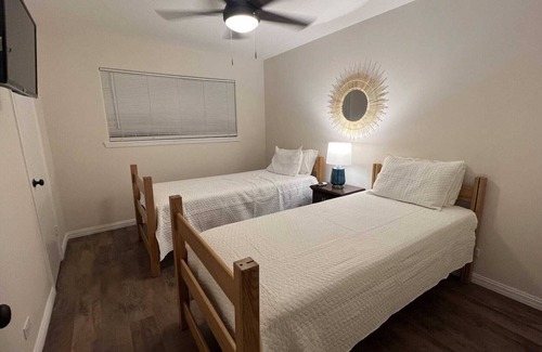 Brownsville Condo | 2 bdrm/1 bath Condo , 40 min. from South Padre island and SpaceX !!!