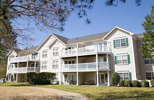 Berkeley Condo | 2 BDRM CONDO~ 10 MILES TO BUSCH GARDENS~ BOOKING HOLIDAYS NOW~ GREAT LOCATION!