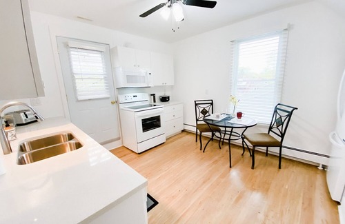 Sarnia Apartment | 2 BDRM + PATIO Downtown Sarnia Executive Suite