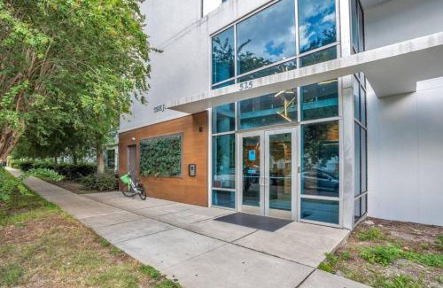 South Eola Apartment | 2 Bdrm Penthouse with Billiards