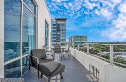 South Eola Apartment | 2 Bdrm Penthouse with Billiards