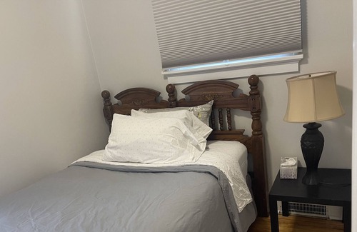 Wausau Apartment | 2 BDRM, Pet ok, 10 min. to Aspirus H on main level