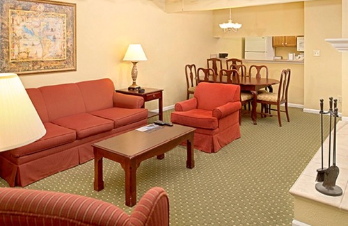 Berkeley Condo | 2 BDRM POWHATAN RESORT! 8 MILES TO BUSCH GARDENS~ HISTORIC AREA~ GREAT LOCATION