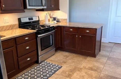 Bountiful Apartment | 2 Bdrm Private Basement Apartment Sleeps 6