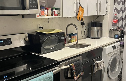 Fort George Apartment | 2 bdrm up-Manhattan. Near 1, A trains. Bk 60 days 5k rate + tax, fees,VRBO