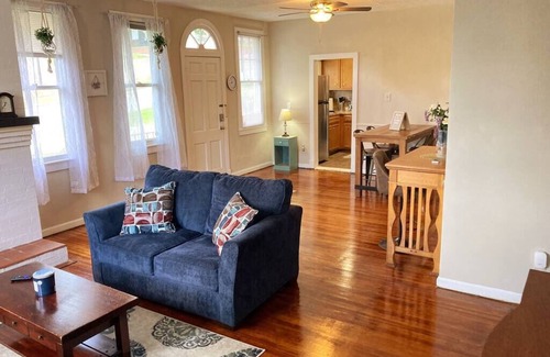 Columbus Apartment | 2 bed 1 bath, 5 min to downtown, 12 min to base