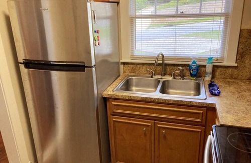 Columbus Apartment | 2 bed 1 bath, 5 min to downtown, 12 min to base