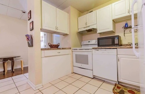 East Ridge Apartment | 2-bed, 1-bath apartment near I-24. Great location