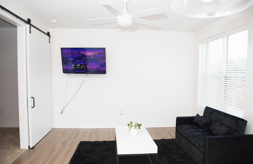 Morrisville Apartment | 2 Bed 1 Bath Apartment Near Park West Village