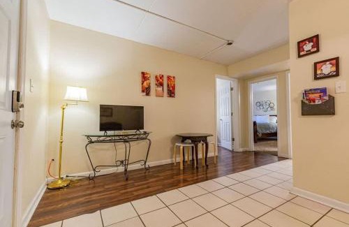 East Ridge Apartment | 2-bed, 1-bath apartment near I-24, Great location