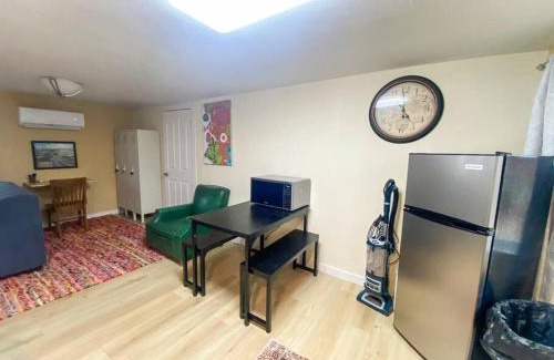 Price House | 2 bed 1 bath cottage home