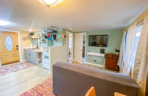 Price Cottage | 2 bed 1 bath cottage home