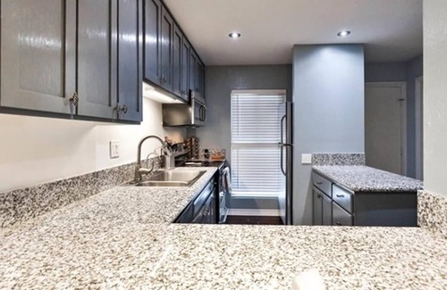 San Carlos House | 2 Bed, 2.5 Bath Lake Murray Townhouse Loaded With Amenities!