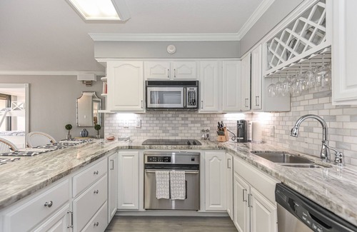 Galveston Condo | 2 bed,2.5 bathOCEAN Front”San Luis Private Condo. Endless Sunsets!Family-sized!