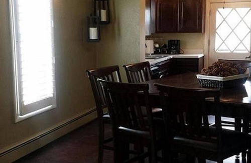 Cody House | 2 Bed/2 Bath add bedrooms + 50 a night 2 blocks to downtown