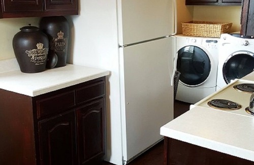 Cody House | 2 Bed/2 Bath add bedrooms + 50 a night 2 blocks to downtown