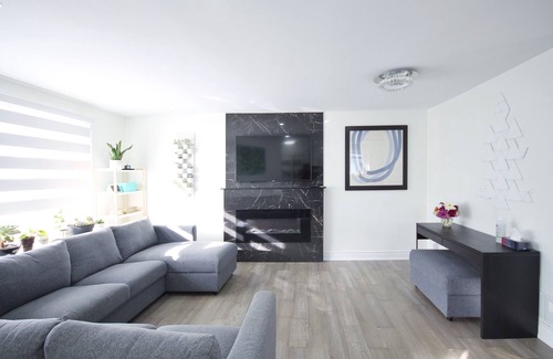 Mississauga House | 2 Bed 2 Bath Apartment in Mississauga near Square One