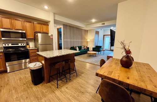 Grandville Apartment | 2 bed 2 bath apartment in Castle