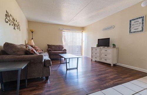 East Ridge Apartment | 2-bed, 2-bath apartment living experience
