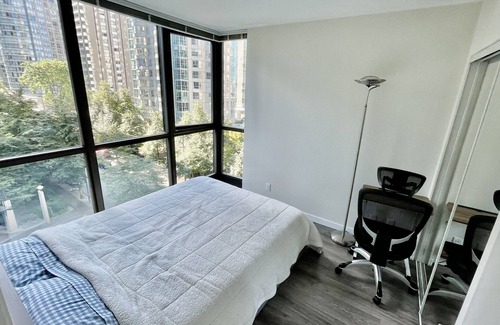 Coal Harbour Apartment | 2 bed 2 bath