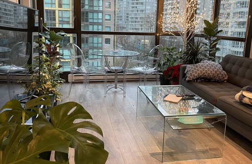 Coal Harbour Apartment | 2 bed 2 bath
