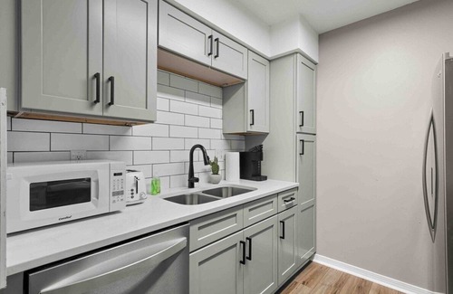 Northeast Pensacola Condo | 2 bed/2 bath condo with Balcony * ALL NEW * Bears Den H