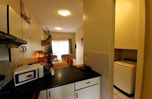 Menlyn Apartment | 2 bed, 2 bath Ground Apartment, Menlyn