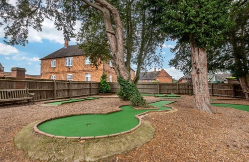 King's Bromley Condo | 2-Bed Apartment | Countryside Resort | Sleeps 6