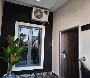 Benin City House | 2 Bed Apartment 2 - Cosy Benin City Escape