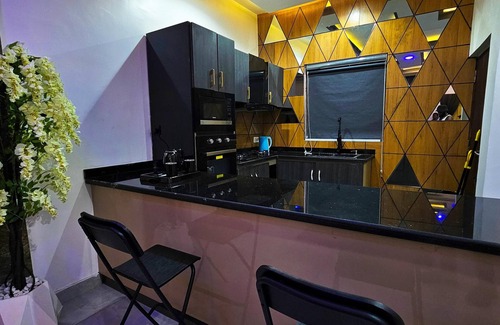 Benin City House | 2 Bed Apartment 3 - Bright Benin City Stay