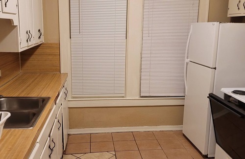 Highland Historic District House | 2 Bed Apartment Close 2 Downtown, 4 Long Time Stay