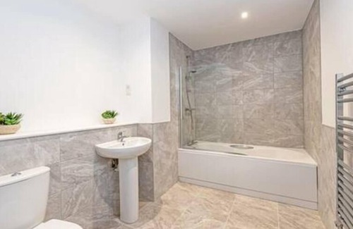 Heswall Apartment | 2 Bed Apartment Ground Floor Apt - Gospel Heights