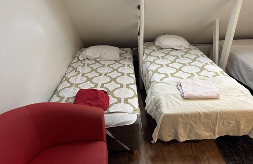 Rosersberg Apartment | 2- bed Apartment in Rosersberg
